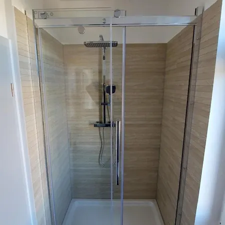 Klimatisiert In Stadtfeld West Apartment